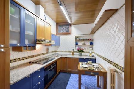 Charming Apartment เนเปิลส์ ภายนอก รูปภาพ